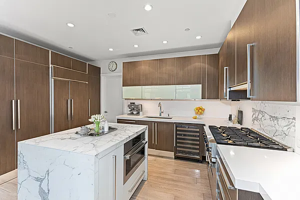 Sold by Compass | media 2