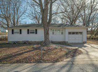 1201 Hearrel Ave, Neosho, MO 64850