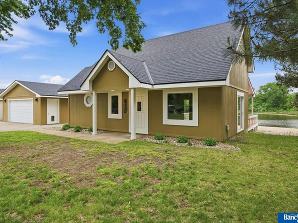16003 Middle Island Dr, South Bend, NE 68058