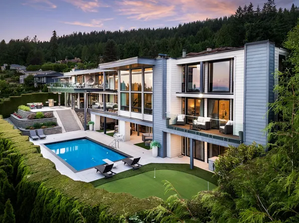1130 Eyremount Dr, West Vancouver, BC V7S 2C5