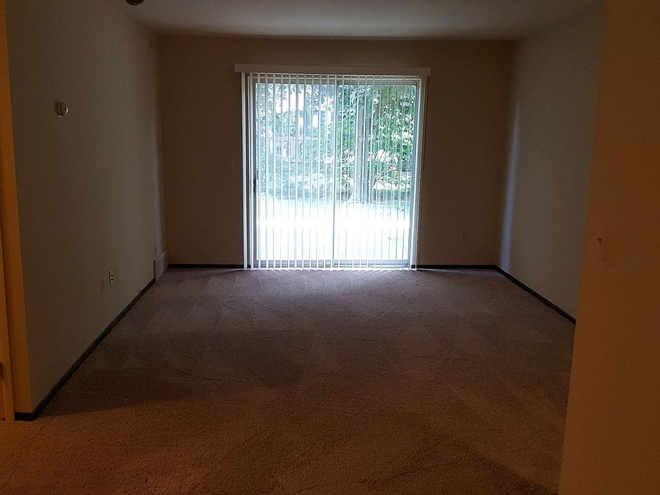 1st image of 671 Kirts Blvd APT 214