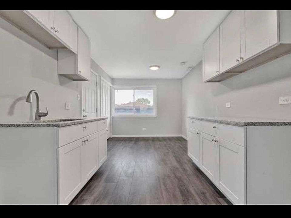 2nd image of 9547 S Parnell Ave