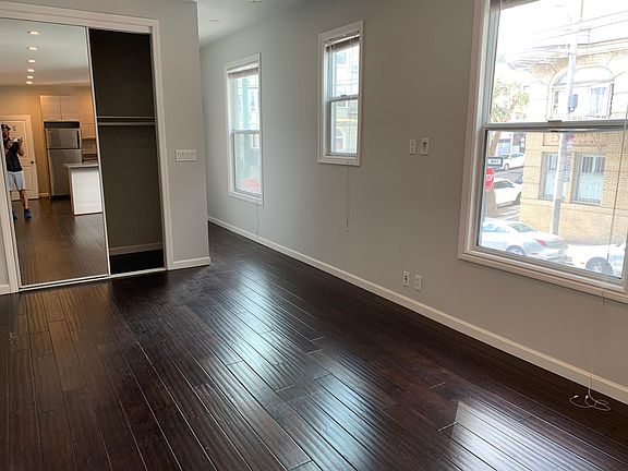 5th image of 1589 Sacramento St APT 2