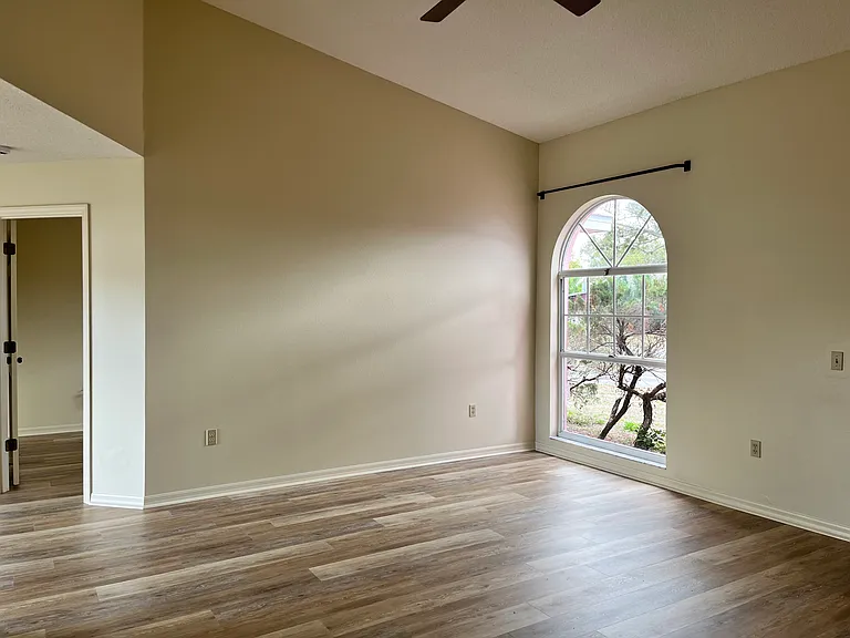 4993 Reagen Way — Photo 5