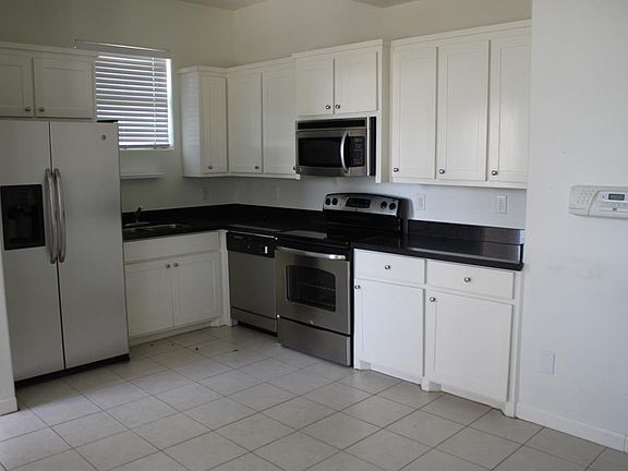 4th image of 125 E Kingfish St