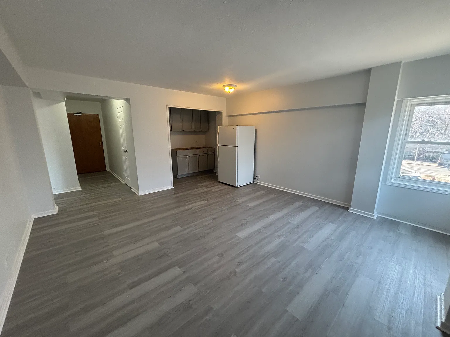 1 bed, 700 sqft, $1,545 — Photo 2