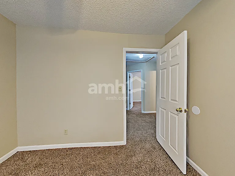 1300 Summit Point Ln — Photo 11