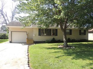 1001 W 2nd St, Spring Valley, IL 61362