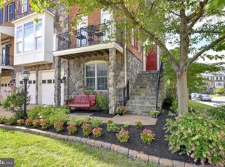 19079 Tow Path Ter, Leesburg, VA 20176