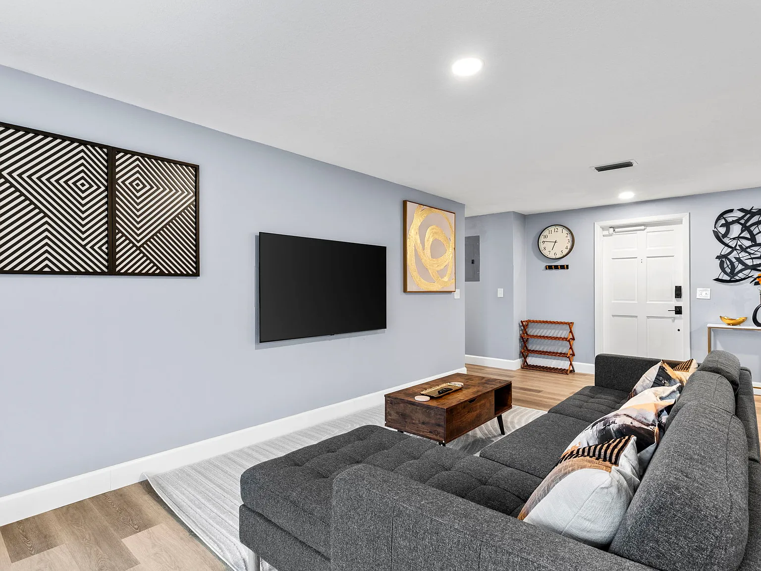 3 bed, $2,500 — Photo 3