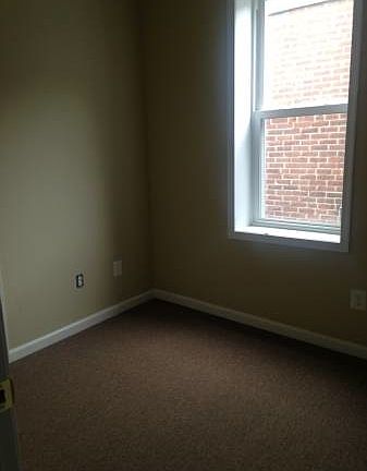 5th image of 123 E Coulter St #House