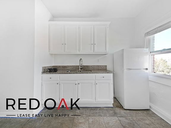 5th image of 200 1/4 S Kenmore Ave #407