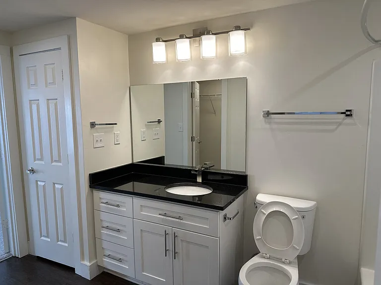 Wesley Townsend Apartments at Buckhead — Photo 134