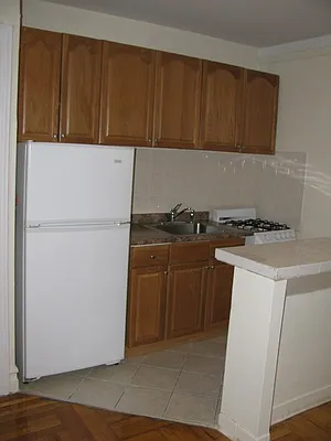 Rented by PMG Real Estate  | media 2