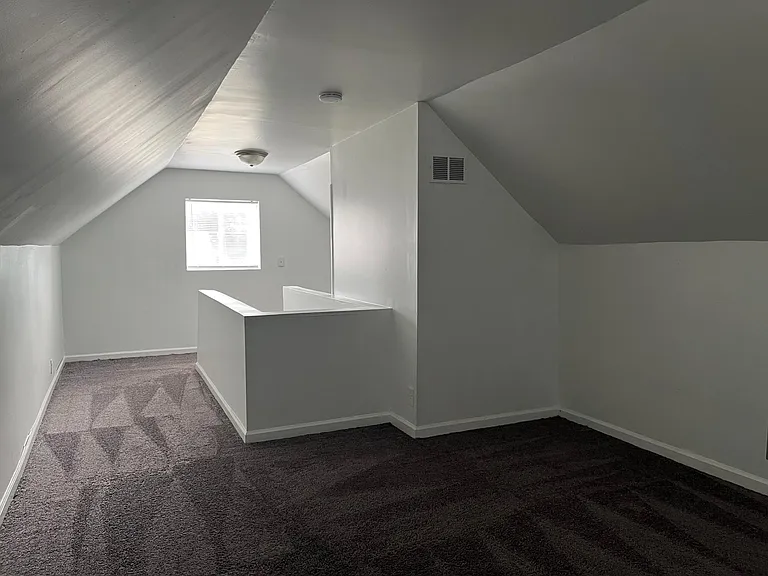 939 E 14th Ave — Photo 20