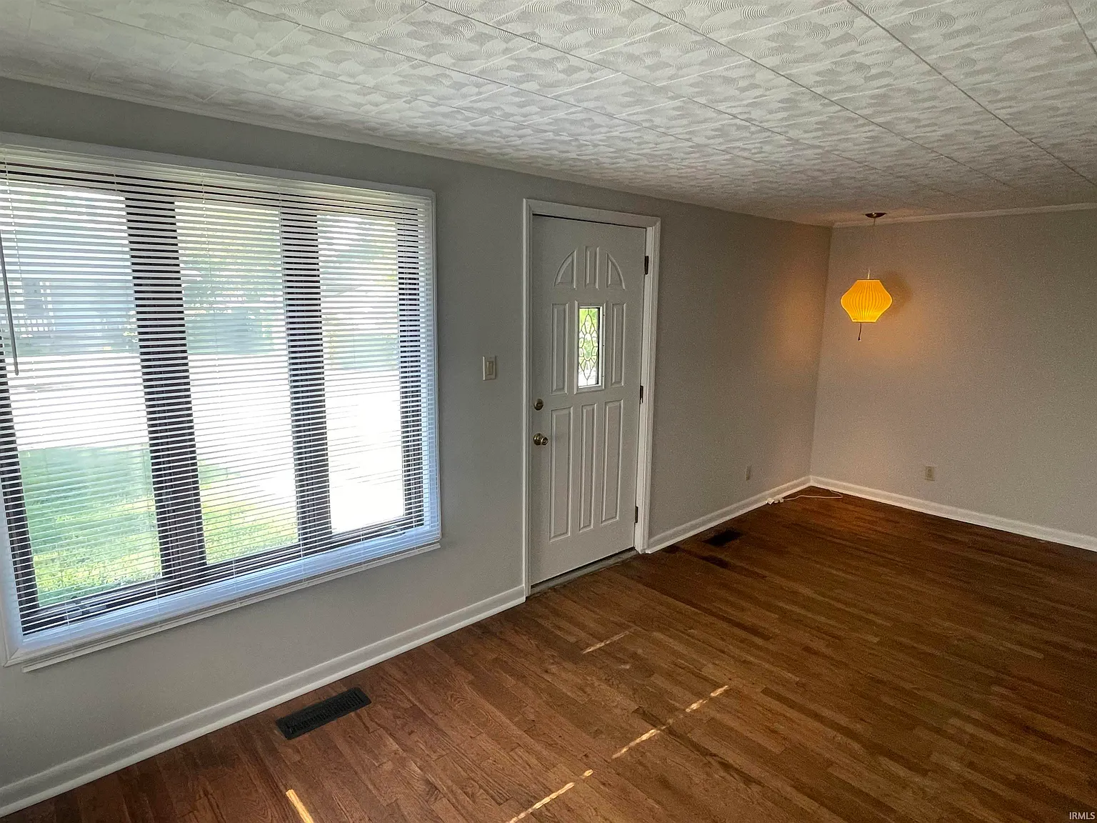 3 bed, 2.0 bath, 1716 sqft, $1,650 — Photo 3