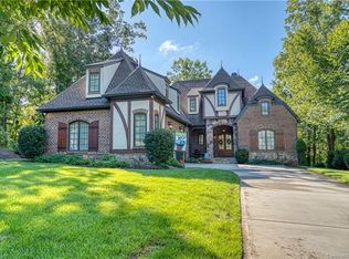 3247 Lake Pointe Dr, Belmont, NC 28012