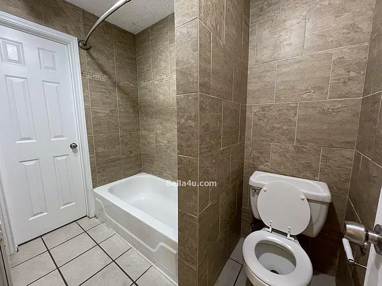512 Eberhart Ln #605 — Photo 11