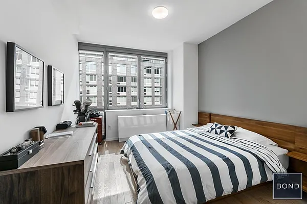 Rented by Bond New York | media 3