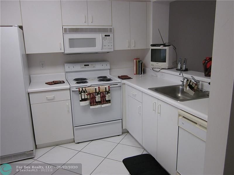 Home For Sale In Kings Point