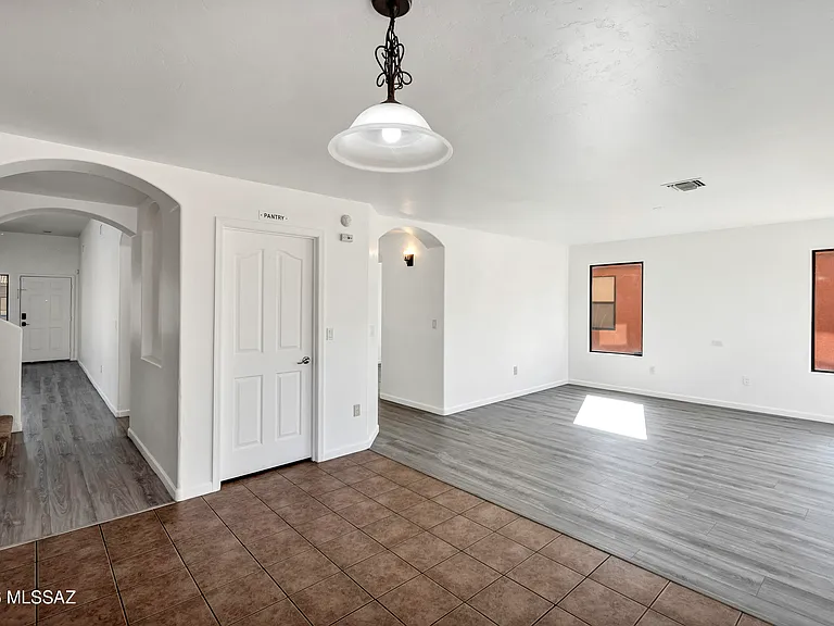 4830 S Vallecano Dr — Photo 11