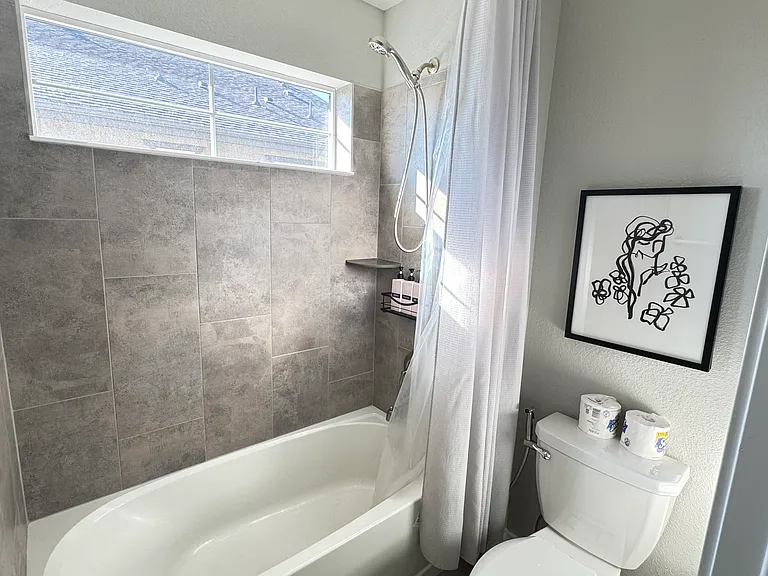 Upper floor - Guest Washroom Bathtub