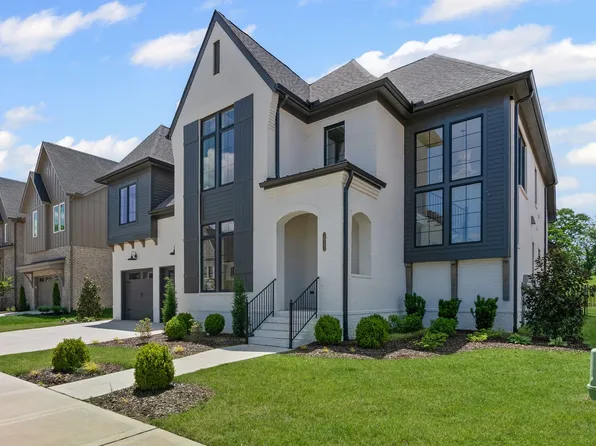 2931 Avenue Downs Dr, Thompsons Station, TN 37179