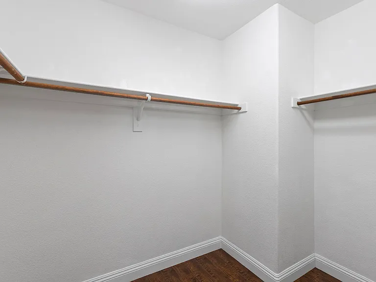 7970 Pomona Valley Ct — Photo 34