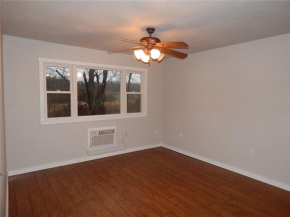 4th image of 924 Madison 3120 St #3120