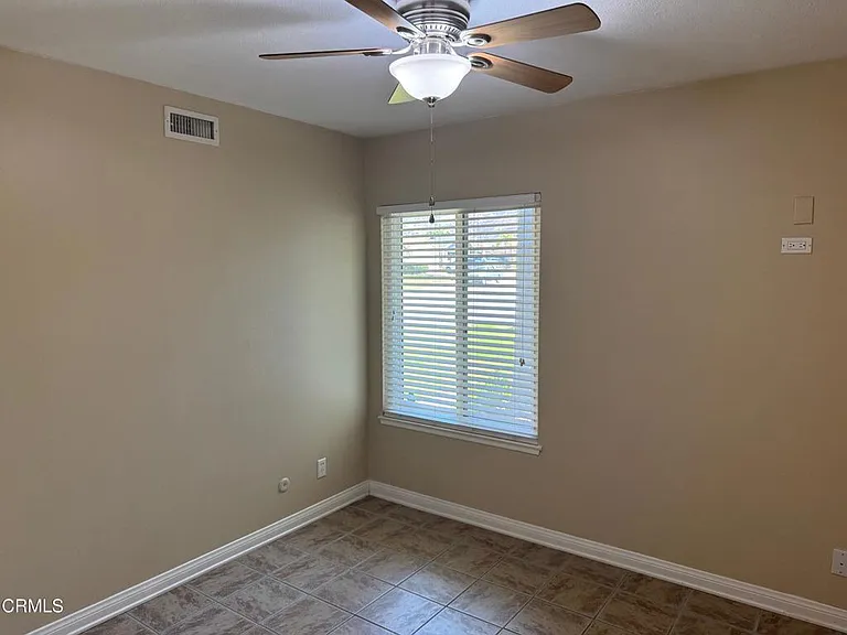 2093 Vera Ct — Photo 10