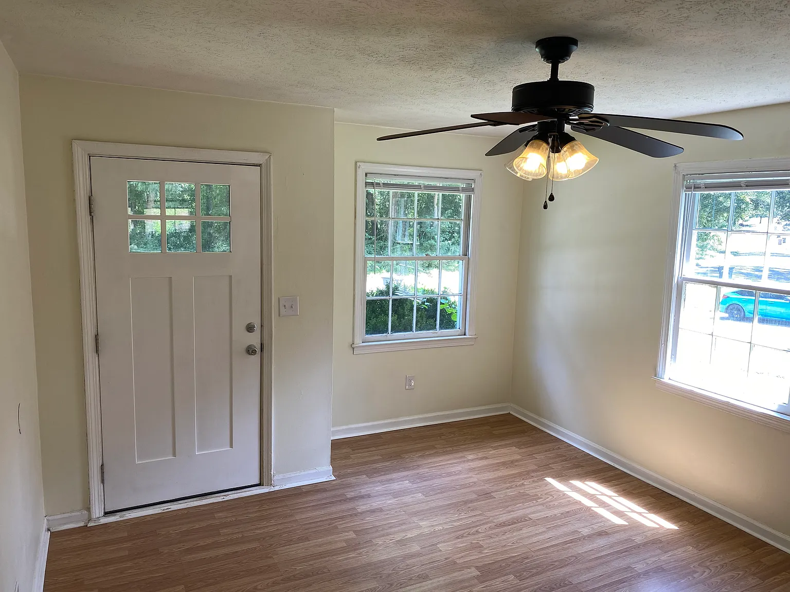 2 bed, 825 sqft, $1,050 — Photo 2