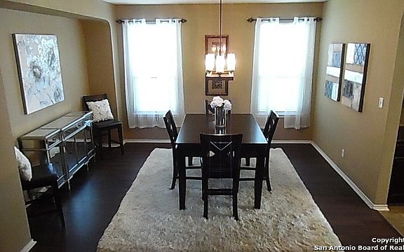 5th image of 4430 Montrose Wood