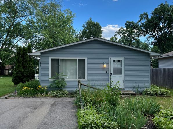 627 W Baker Rd