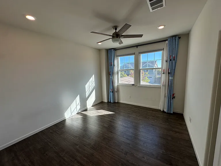 33838 Farmhouse St — Photo 16