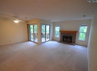 1304 Cedarwood Dr, Westlake, OH