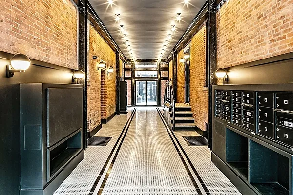 Rented by Compass | media 7