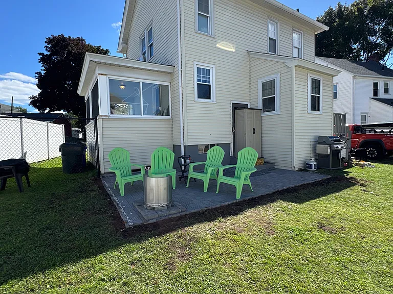 11 Clearfield Rd — Photo 4