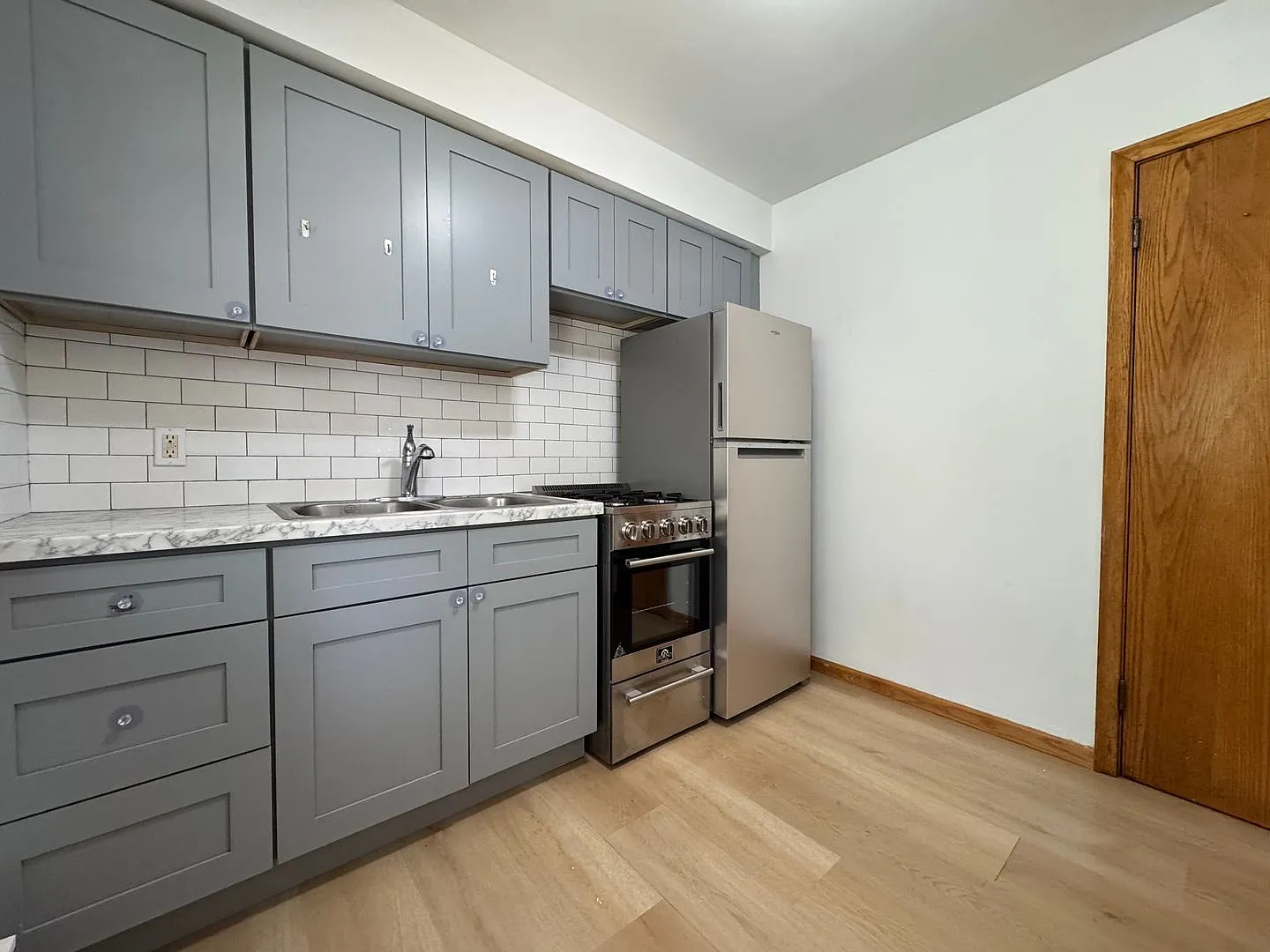 616 Ivy Ave E — Photo 3