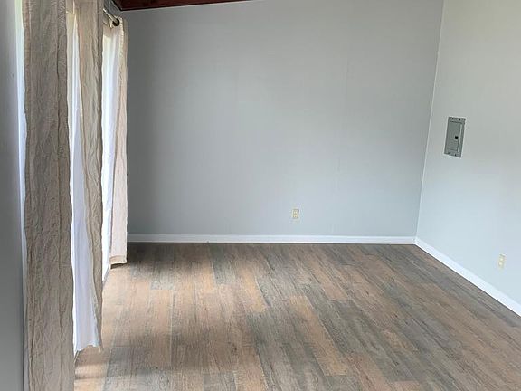 2nd image of 175 Lakeside Ave #B
