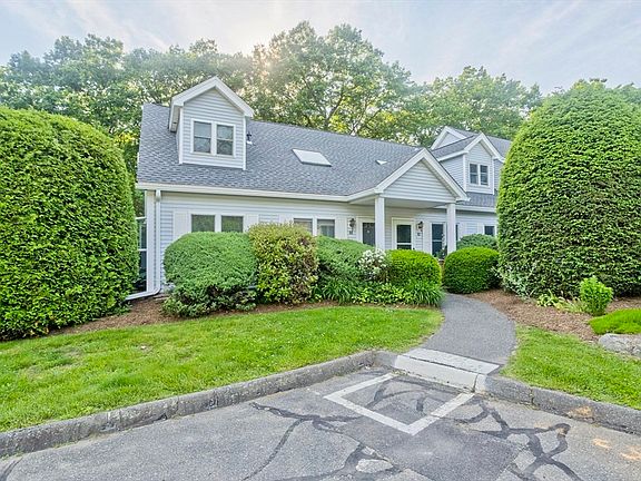 2nd image of 80 Pines Edge Dr Unit 80