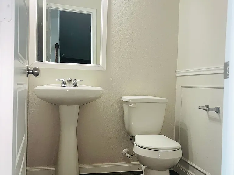 603 Hirsch Trl — Photo 5