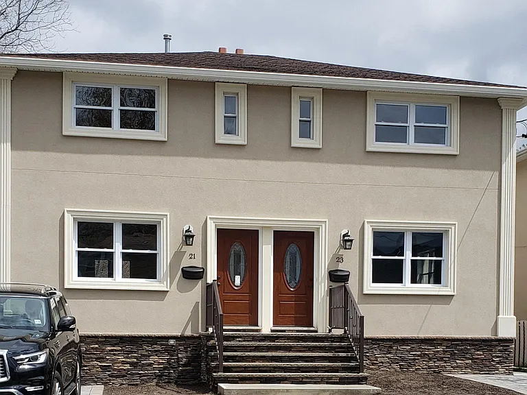 74 Franklin St — Photo 1