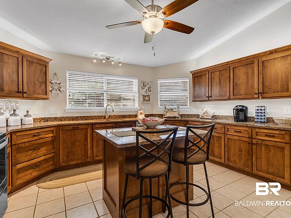 3rd image of 26418 Caribe Dr