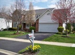 2323 University Ct, Naperville, IL 60565