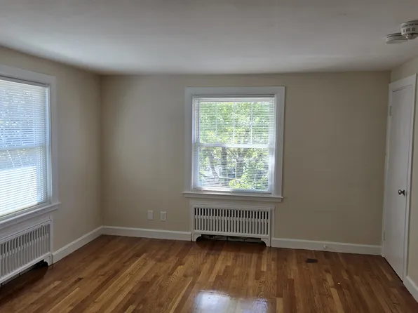 95 Copeland St APT 1, Quincy, MA 02169