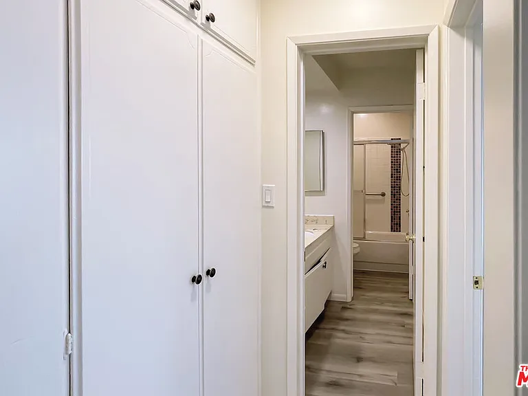 3607 Clarington Ave #2 — Photo 10
