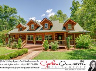 200 Lake Laurel Dr, Fuquay Varina, NC 27526