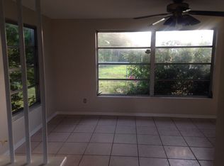 9188 108th St, Seminole, FL 33772