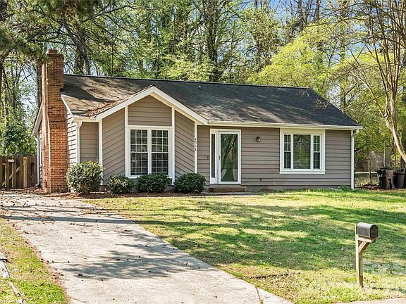 3rd image of 4518 Nicks Tavern Rd