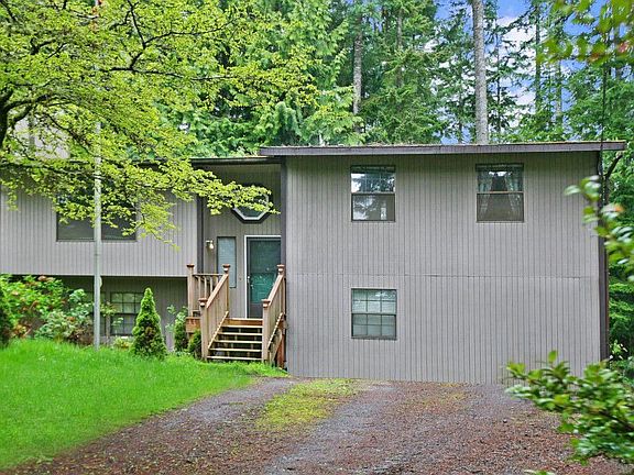 4th image of 2048 Ptarmigan Ln NW